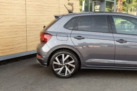 Volkswagen Polo R-LINE TSI DSG 7