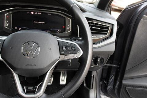 Volkswagen Polo R-LINE TSI DSG 20