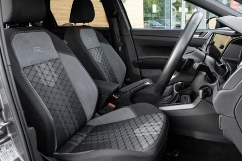 Volkswagen Polo R-LINE TSI DSG 31