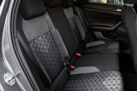Volkswagen Polo R-LINE TSI DSG 36