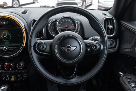 Mini Countryman COOPER S E ALL4 21