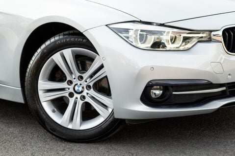 BMW 3 Series 318D SPORT 11