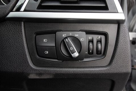 BMW 3 Series 318D SPORT 16