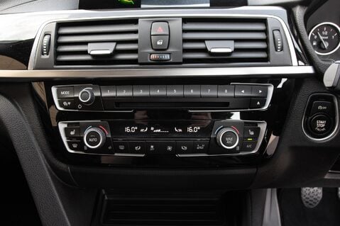 BMW 3 Series 318D SPORT 31