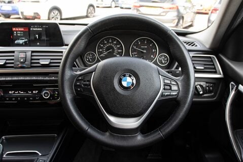 BMW 3 Series 318D SPORT 21
