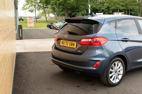 Ford Fiesta TITANIUM MHEV 8