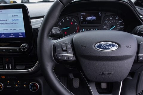 Ford Fiesta TITANIUM MHEV 20