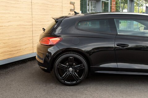 Volkswagen Scirocco R LINE TSI BLUEMOTION TECHNOLOGY DSG 7