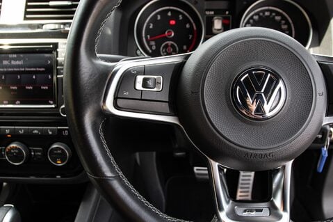 Volkswagen Scirocco R LINE TSI BLUEMOTION TECHNOLOGY DSG 19