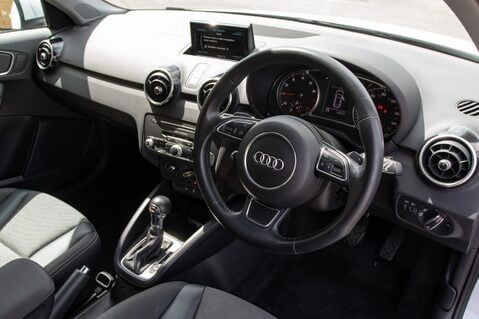 Audi A1 SPORTBACK TFSI SPORT 4