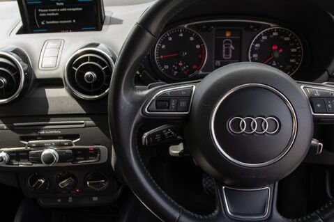 Audi A1 SPORTBACK TFSI SPORT 19