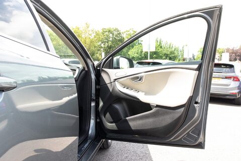 Volvo V40 D3 INSCRIPTION 14
