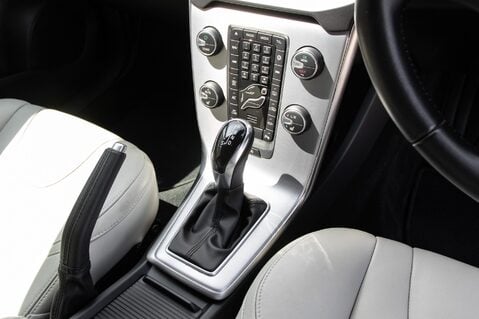 Volvo V40 D3 INSCRIPTION 28