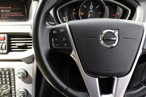 Volvo V40 D3 INSCRIPTION 19