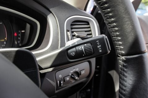 Volvo V40 D3 INSCRIPTION 18