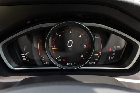Volvo V40 D3 INSCRIPTION 15