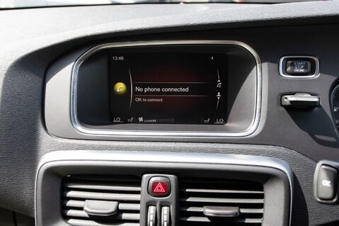 Volvo V40 D3 INSCRIPTION 24