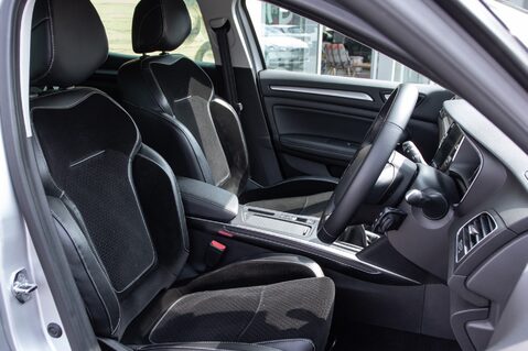 Renault Megane DYNAMIQUE S NAV DCI 29