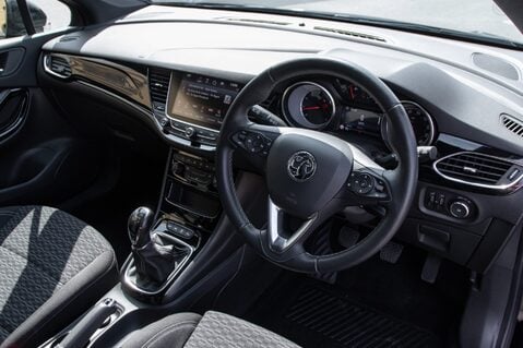 Vauxhall Astra SRI VX-LINE NAV 4
