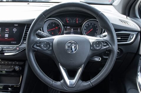 Vauxhall Astra SRI VX-LINE NAV 21
