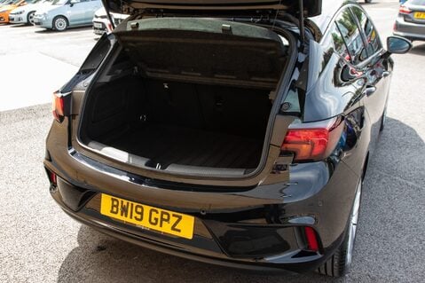 Vauxhall Astra SRI VX-LINE NAV 38