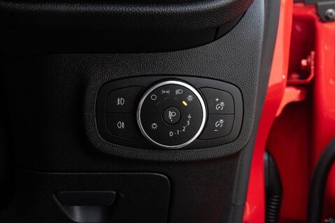 Ford Fiesta ST-LINE 16