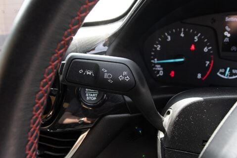 Ford Fiesta ST-LINE 17