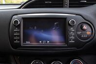 Toyota Yaris VVT-I DESIGN 24
