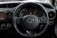 Toyota Yaris VVT-I DESIGN 22