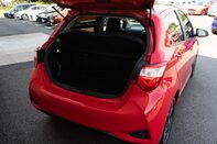 Toyota Yaris VVT-I DESIGN 33