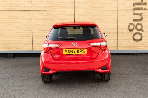 Toyota Yaris VVT-I DESIGN 6