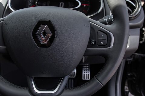 Renault Clio ICONIC TCE 19