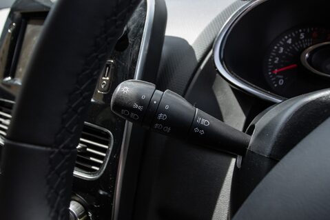 Renault Clio ICONIC TCE 16
