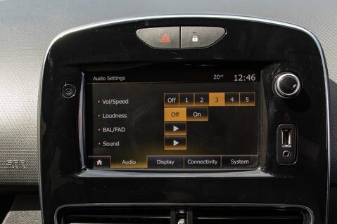 Renault Clio ICONIC TCE 27