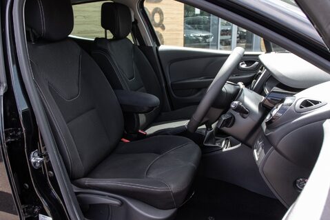 Renault Clio ICONIC TCE 30