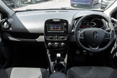 Renault Clio ICONIC TCE 3