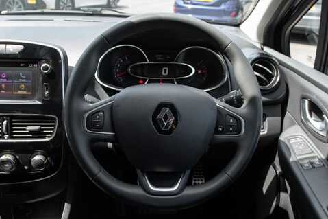 Renault Clio ICONIC TCE 20
