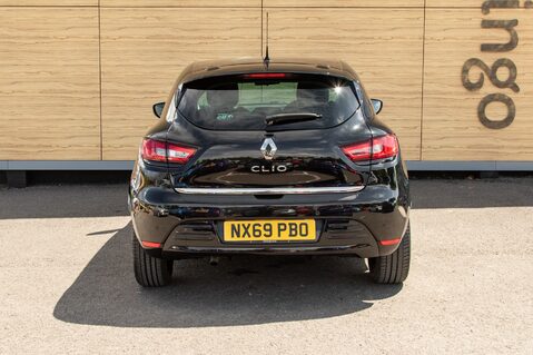 Renault Clio ICONIC TCE 6