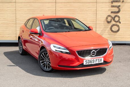 Volvo V40 T2 MOMENTUM EDITION