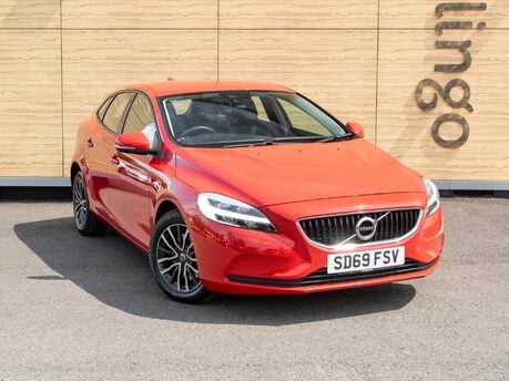 Volvo V40 T2 MOMENTUM EDITION