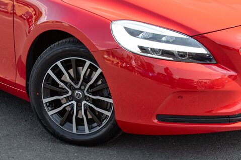 Volvo V40 T2 MOMENTUM EDITION 11