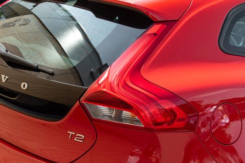 Volvo V40 T2 MOMENTUM EDITION 9
