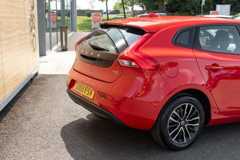 Volvo V40 T2 MOMENTUM EDITION 8