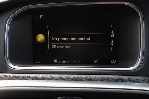 Volvo V40 T2 MOMENTUM EDITION 25
