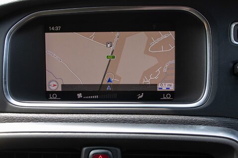 Volvo V40 T2 MOMENTUM EDITION 26