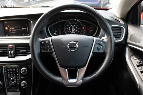 Volvo V40 T2 MOMENTUM EDITION 21