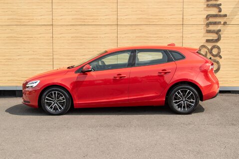 Volvo V40 T2 MOMENTUM EDITION 13