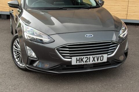 Ford Focus TITANIUM X EDITION MHEV 10