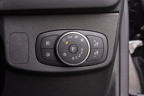 Ford Focus TITANIUM X EDITION MHEV 16