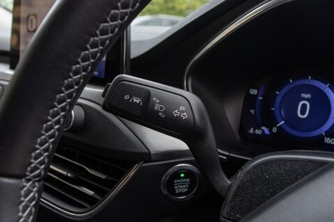 Ford Focus TITANIUM X EDITION MHEV 17